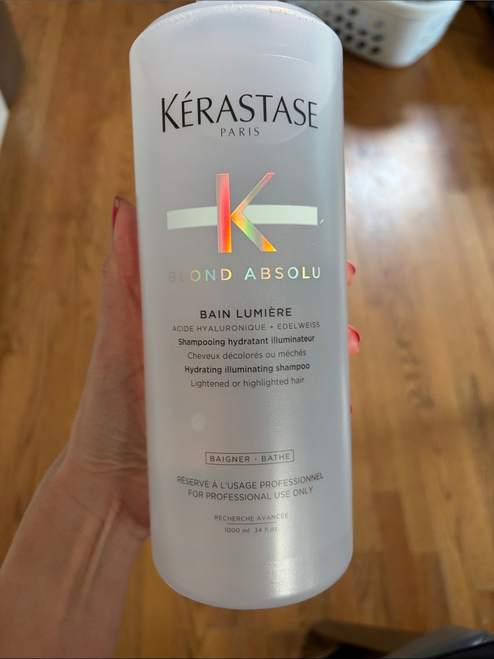 Kérastase Blond Absolu Bain Lumière Shampoo - White with Iridescent Logo